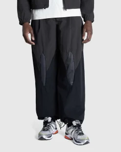 Aperture Trackpant Sort/Morkegron