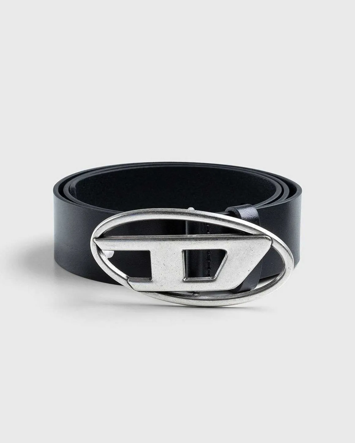 B-1Dr Oval D Logo Baelte Chokolade Torte