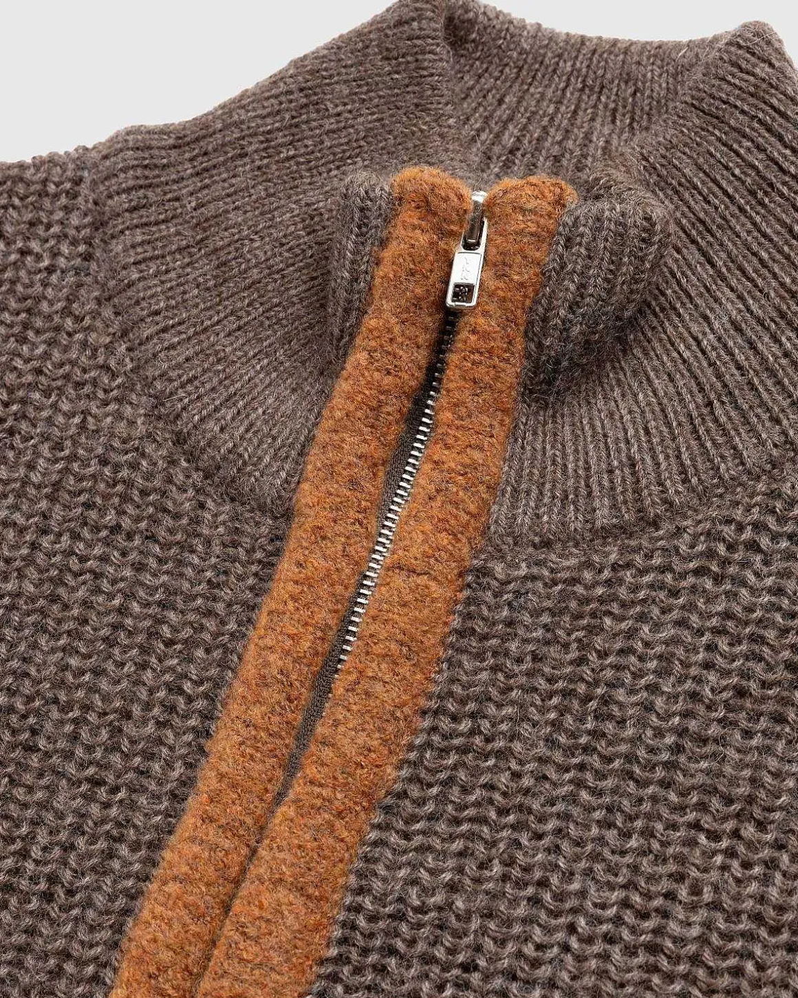 Bokasafn Pullover Valnod
