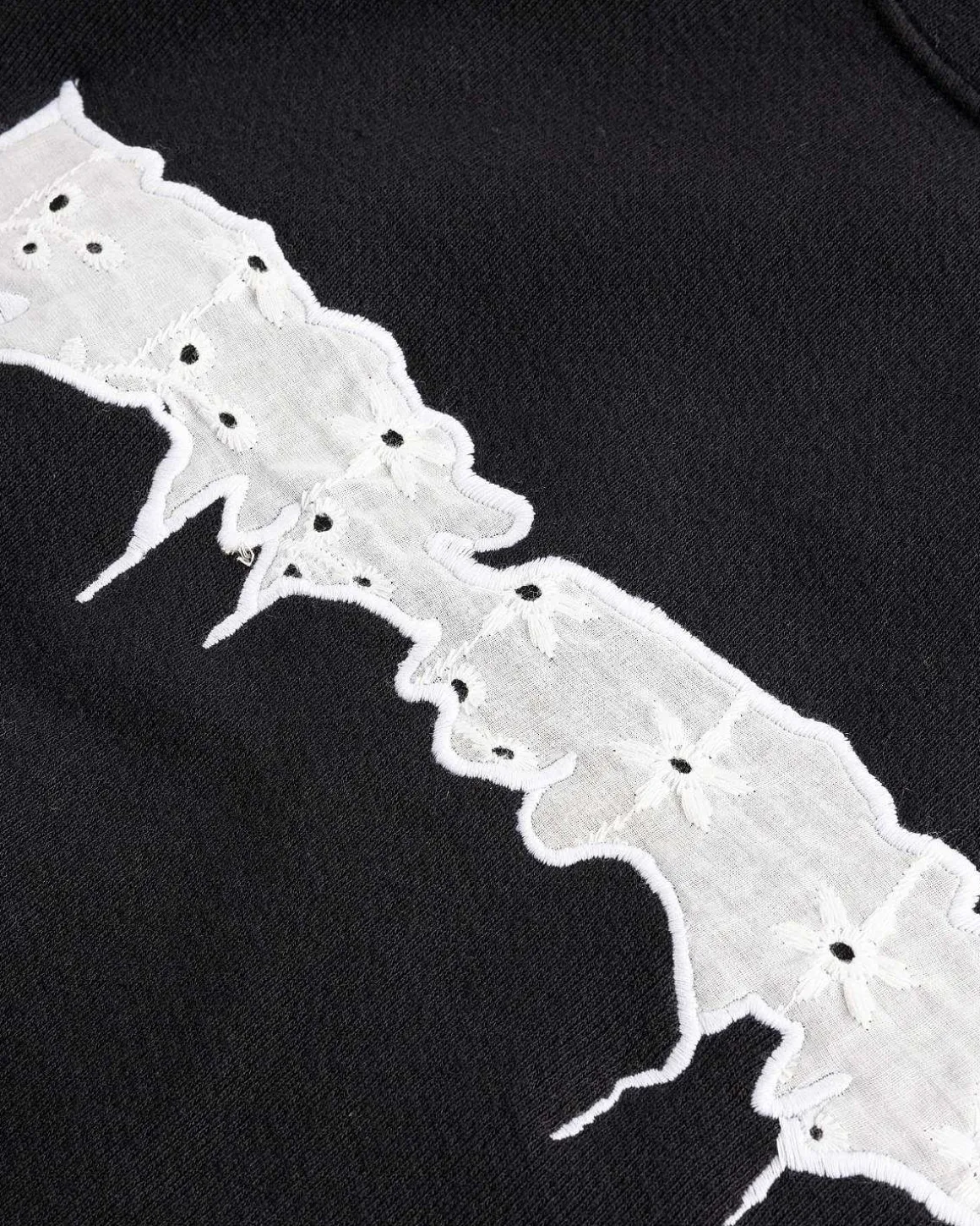 Doily Stamp Crewneck Sort