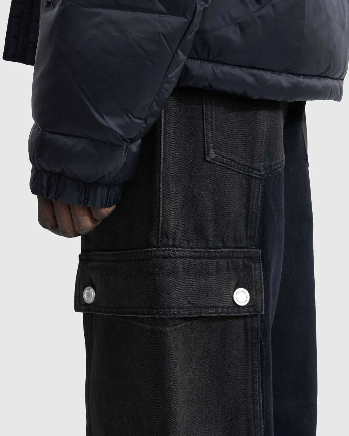 Fem-Pocket Cargo Denim Sort
