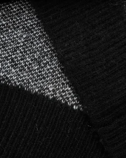 Gatekeeper Sweater Sort