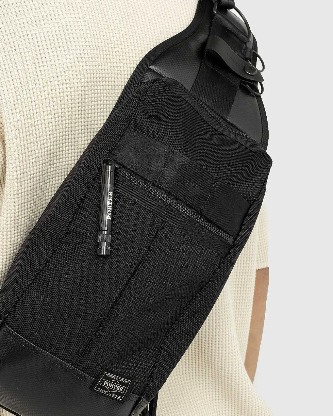 Heat Sling Skuldertaske Sort