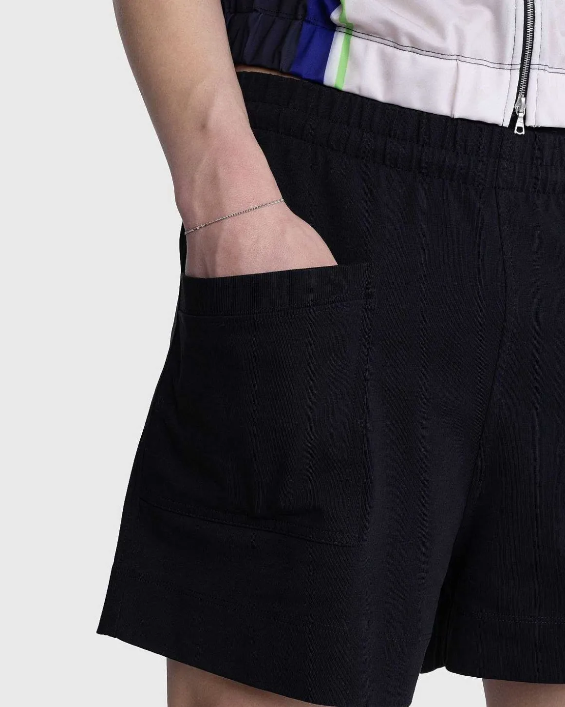 Henard Shorts Sort