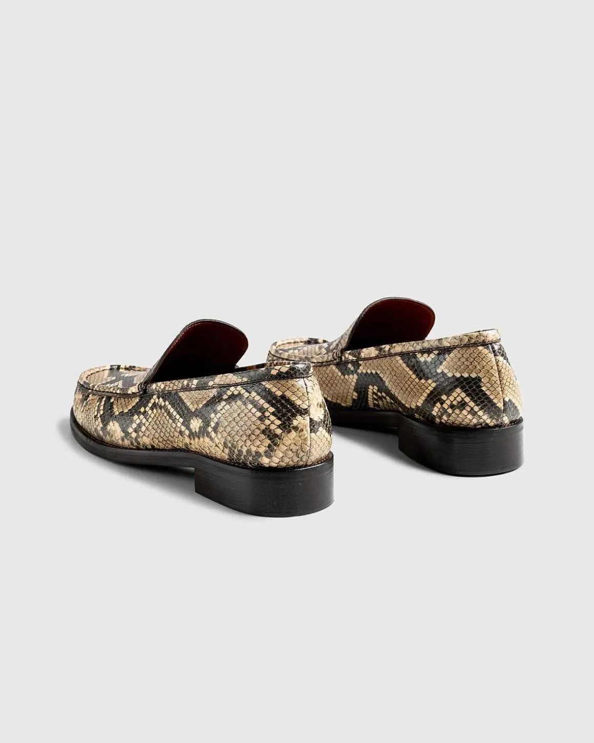 Laeder Loafers Beige