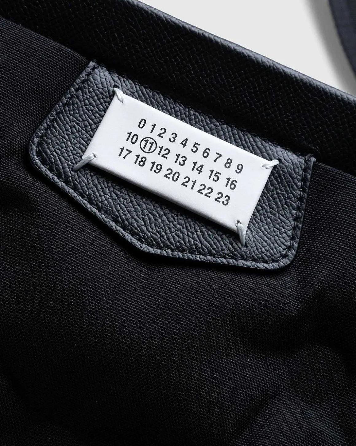 Nylon Crossbody Taske Sort