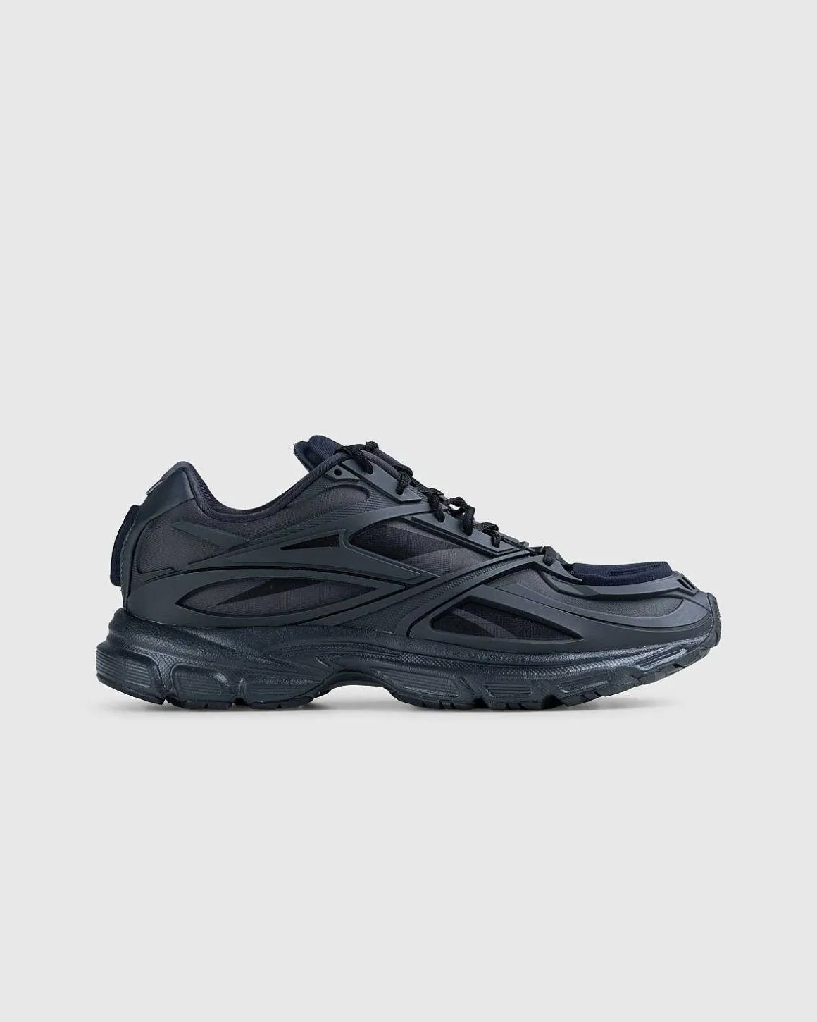 Premier Road Modern Black