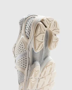 Pro Grid Triumph 4 Creme/Hvid