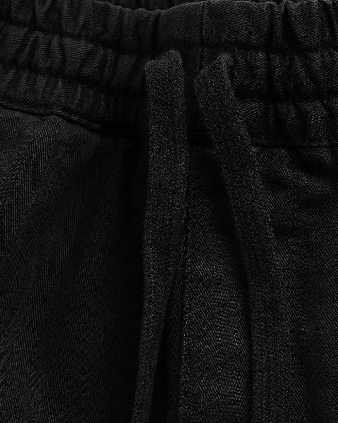 Rainer Short Black/Garment Dyed