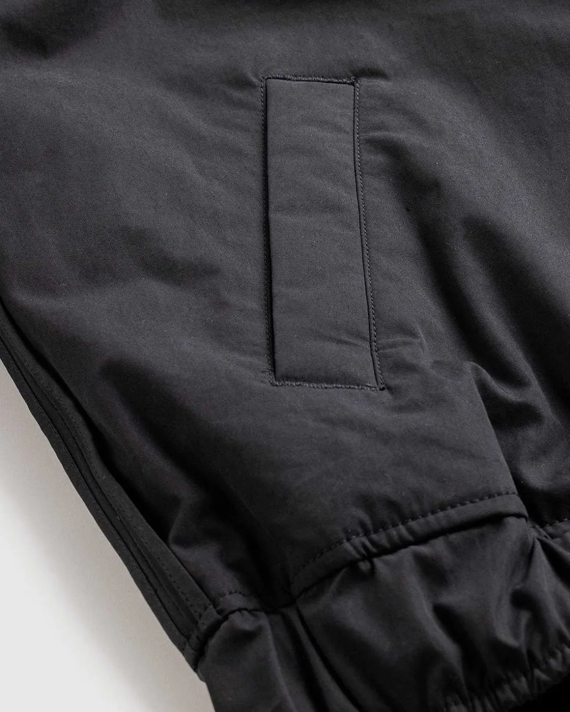 Reverse Piping Isoleret Bomber Black