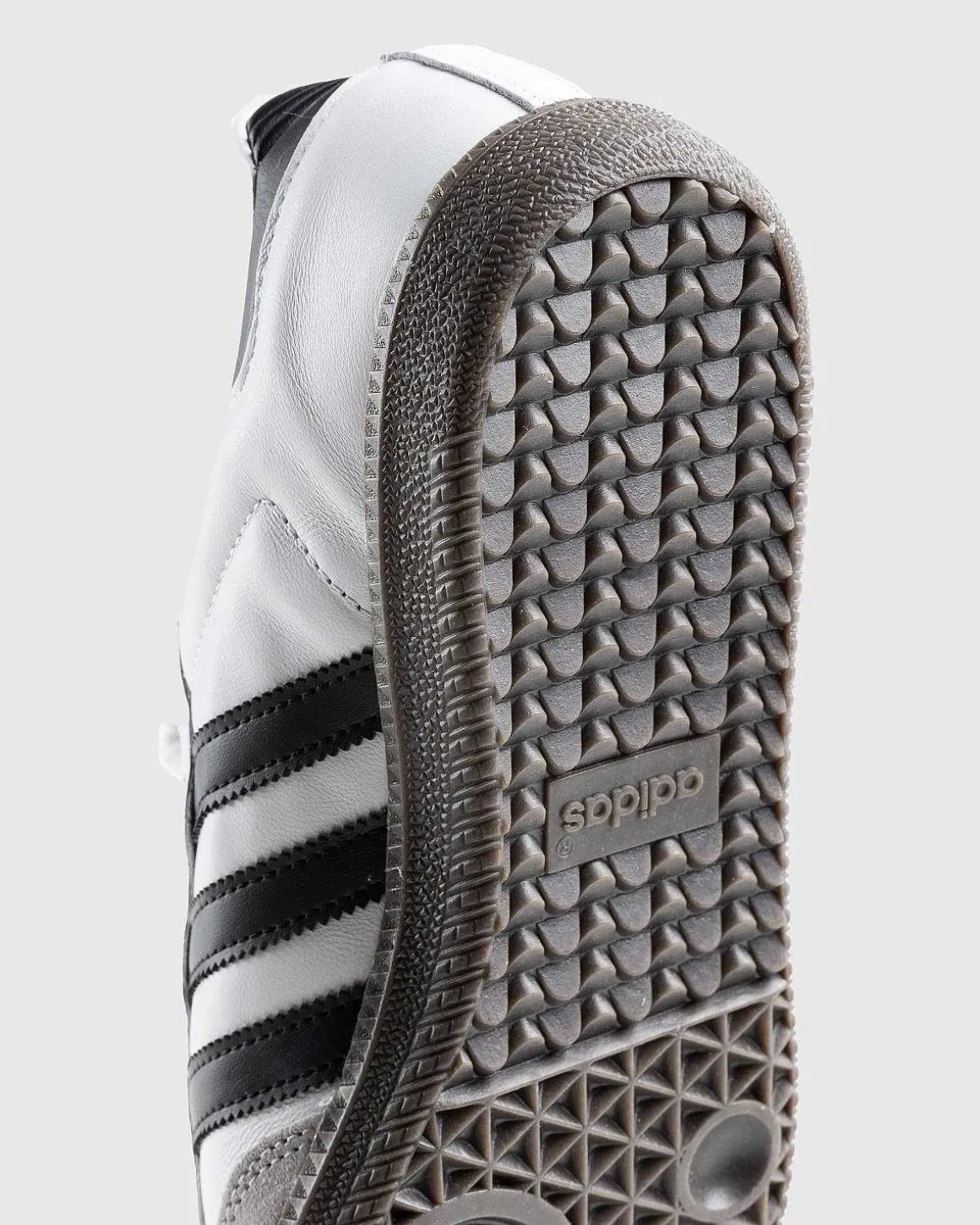Samba Og White