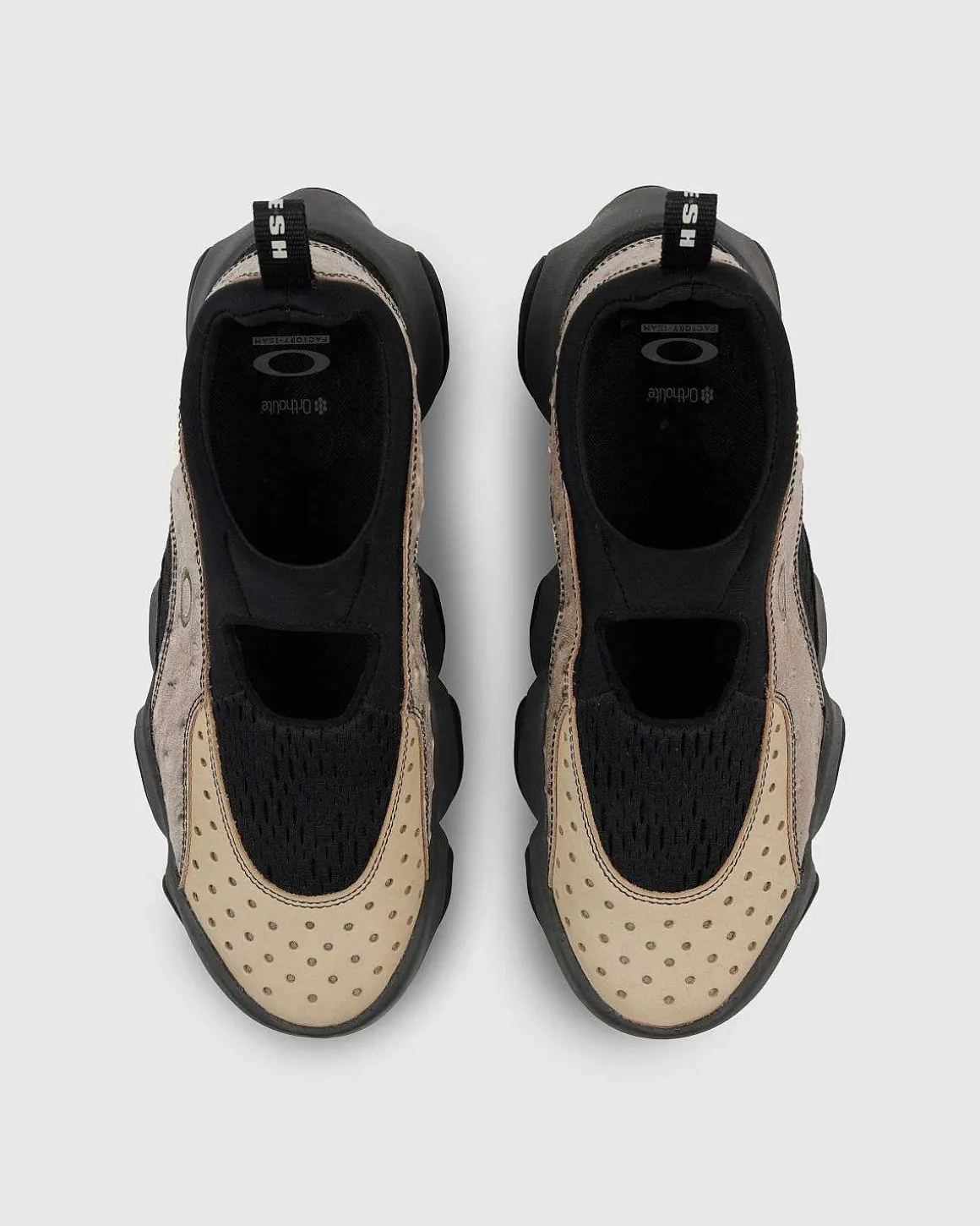 Strudsekod Sandal Slot/Sort