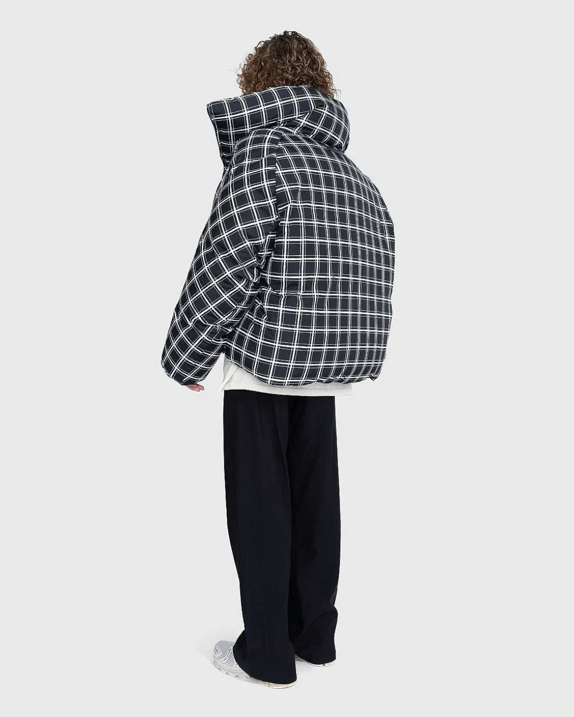Ternet Oversized Dunjakke Sort