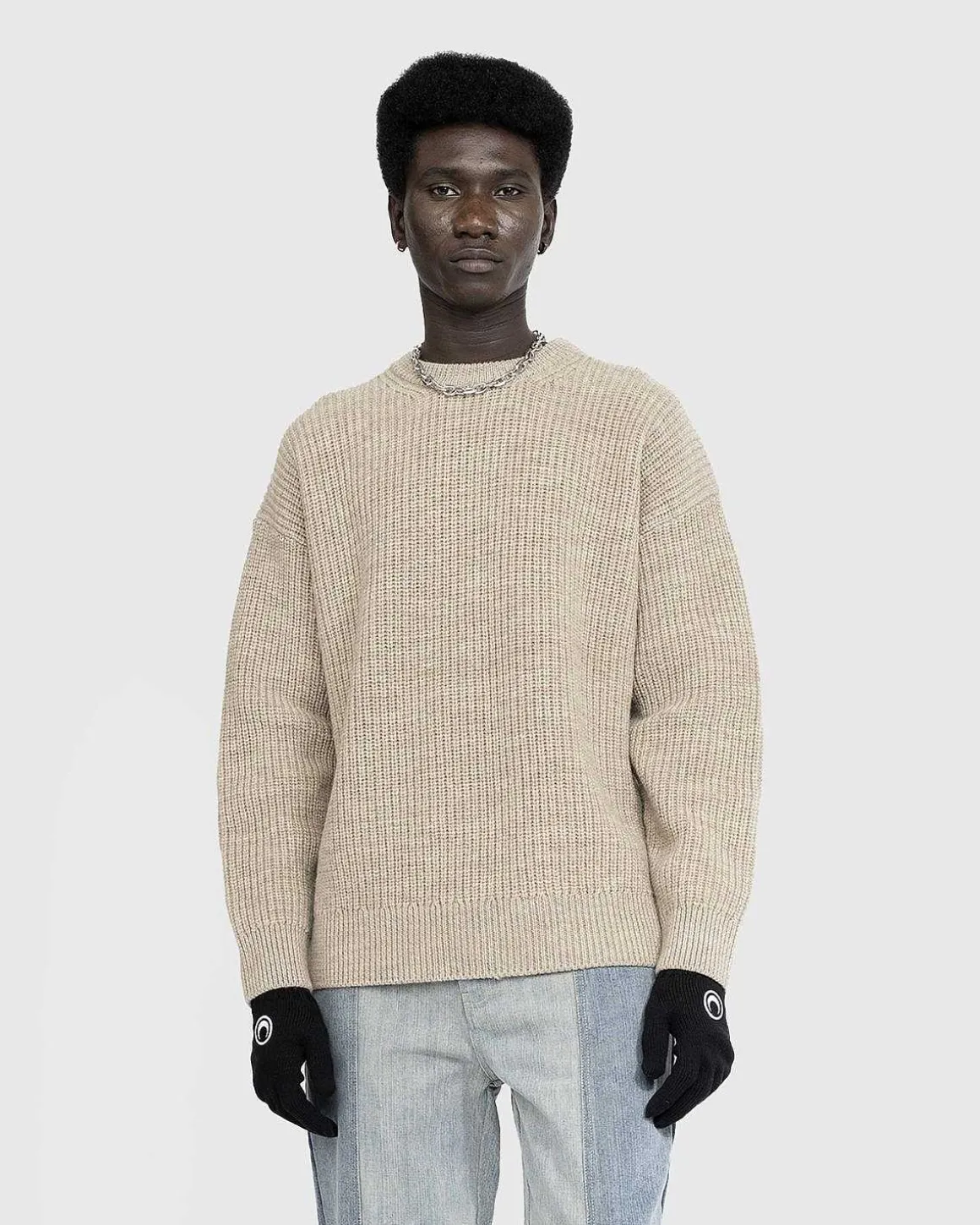 Uld Og Fluffy Strik Pullover Med Rund Hals Beige