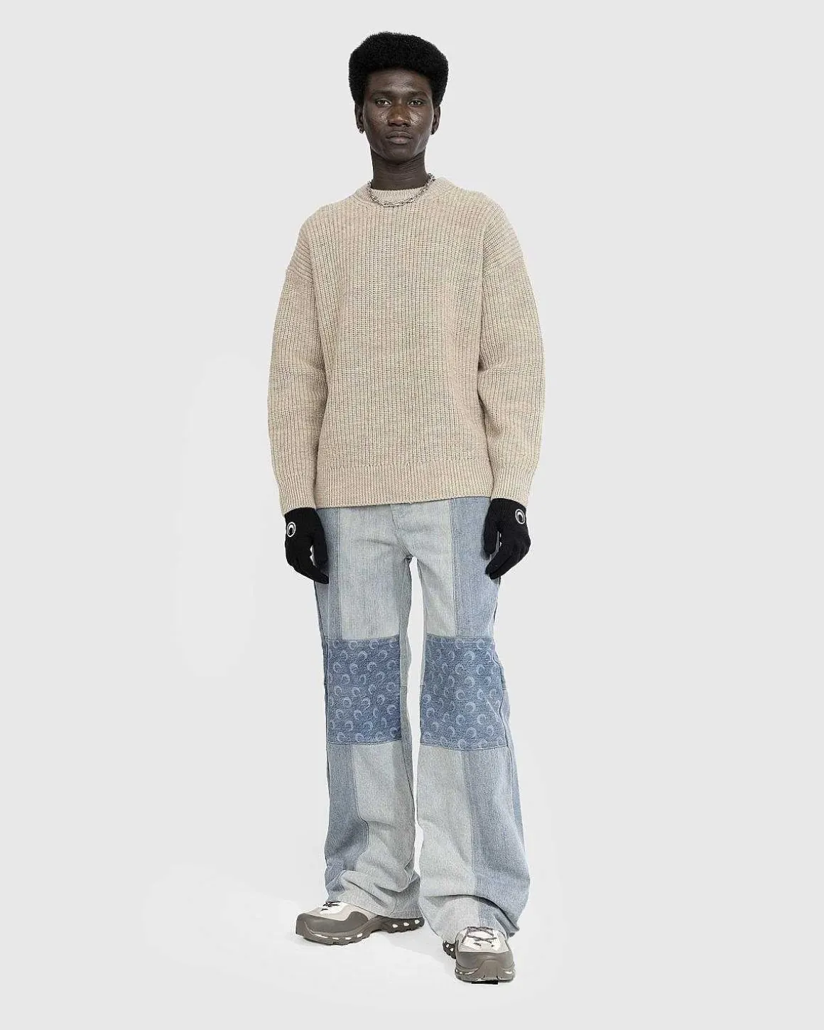 Uld Og Fluffy Strik Pullover Med Rund Hals Beige