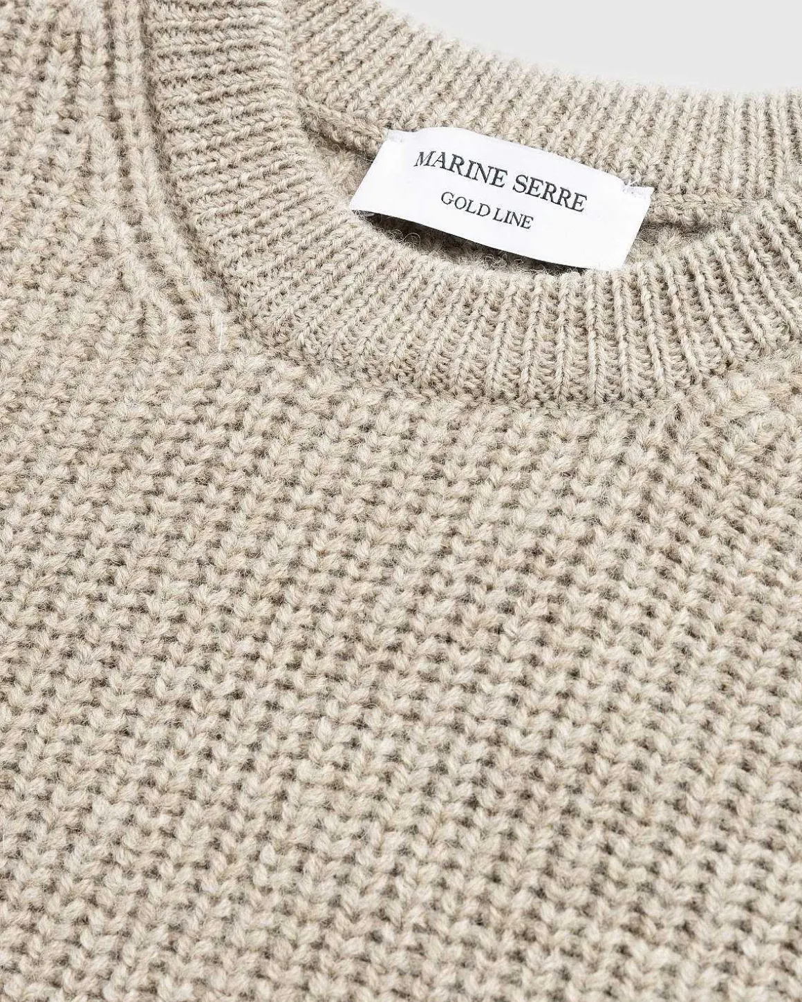 Uld Og Fluffy Strik Pullover Med Rund Hals Beige