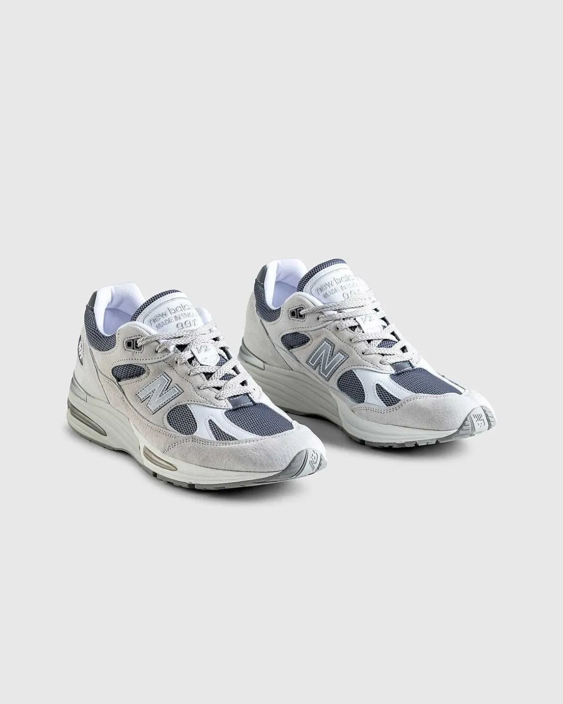 U991Lg2 Nimbus Cloud